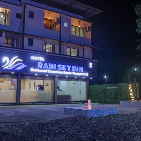 Hotel Rain Sky Inn Lonavala Esterno foto