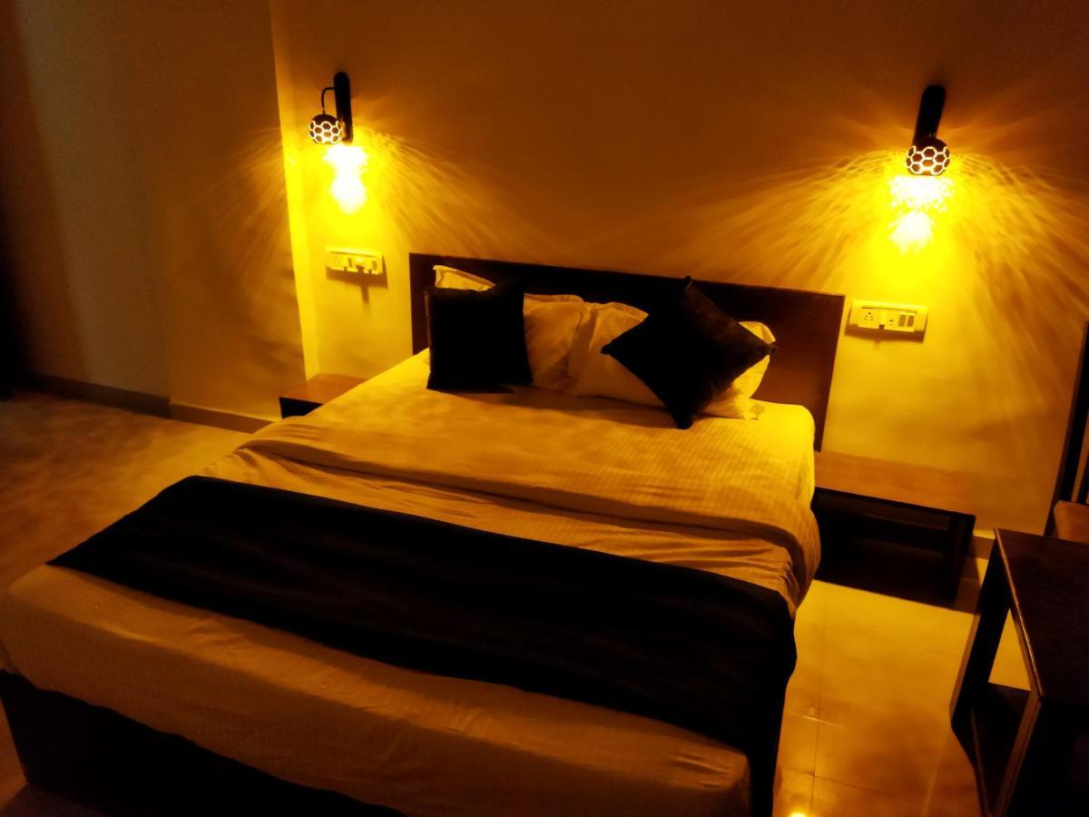 Hotel Rain Sky Inn Lonavala Esterno foto