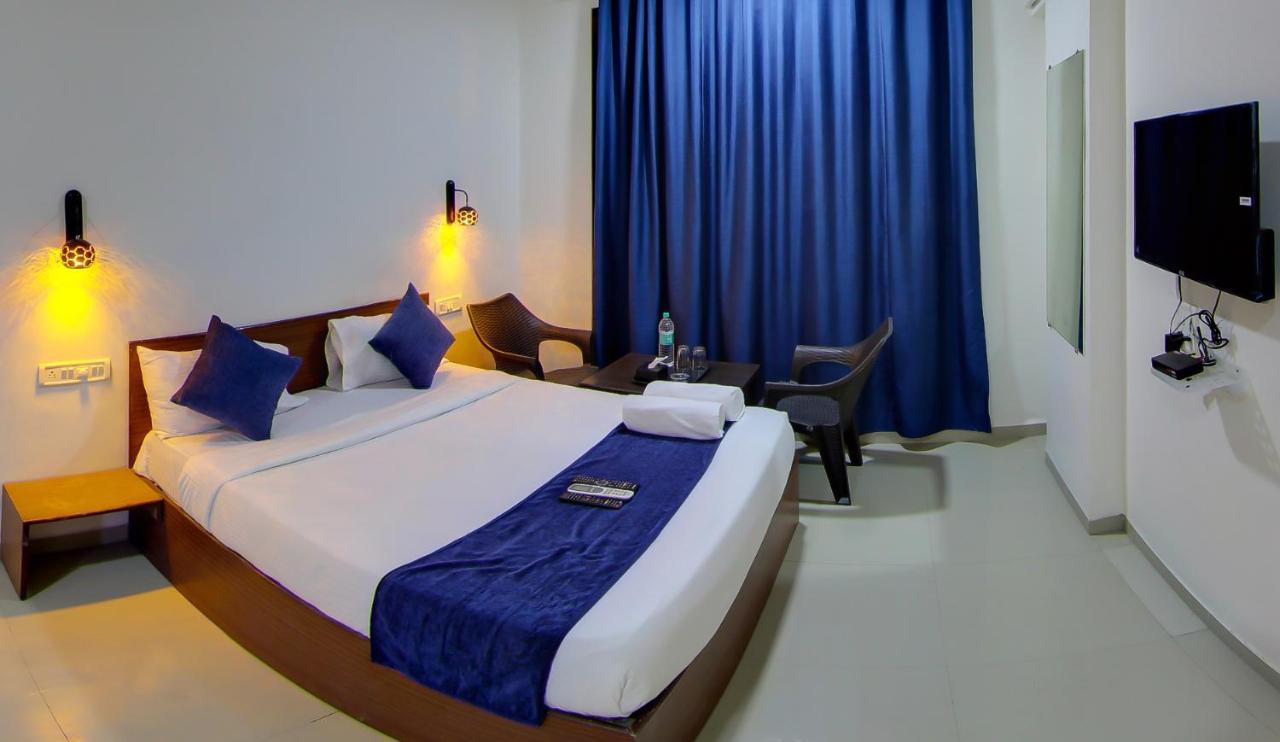 Hotel Rain Sky Inn Lonavala Esterno foto